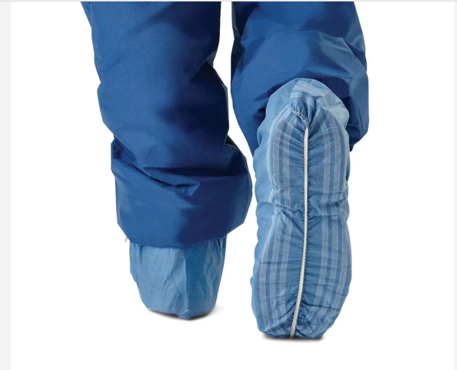 Medline Shoe Cover Non-Skid Fluid Resistant Reg Spunbound Polypylene. (Pack of 100; 300)